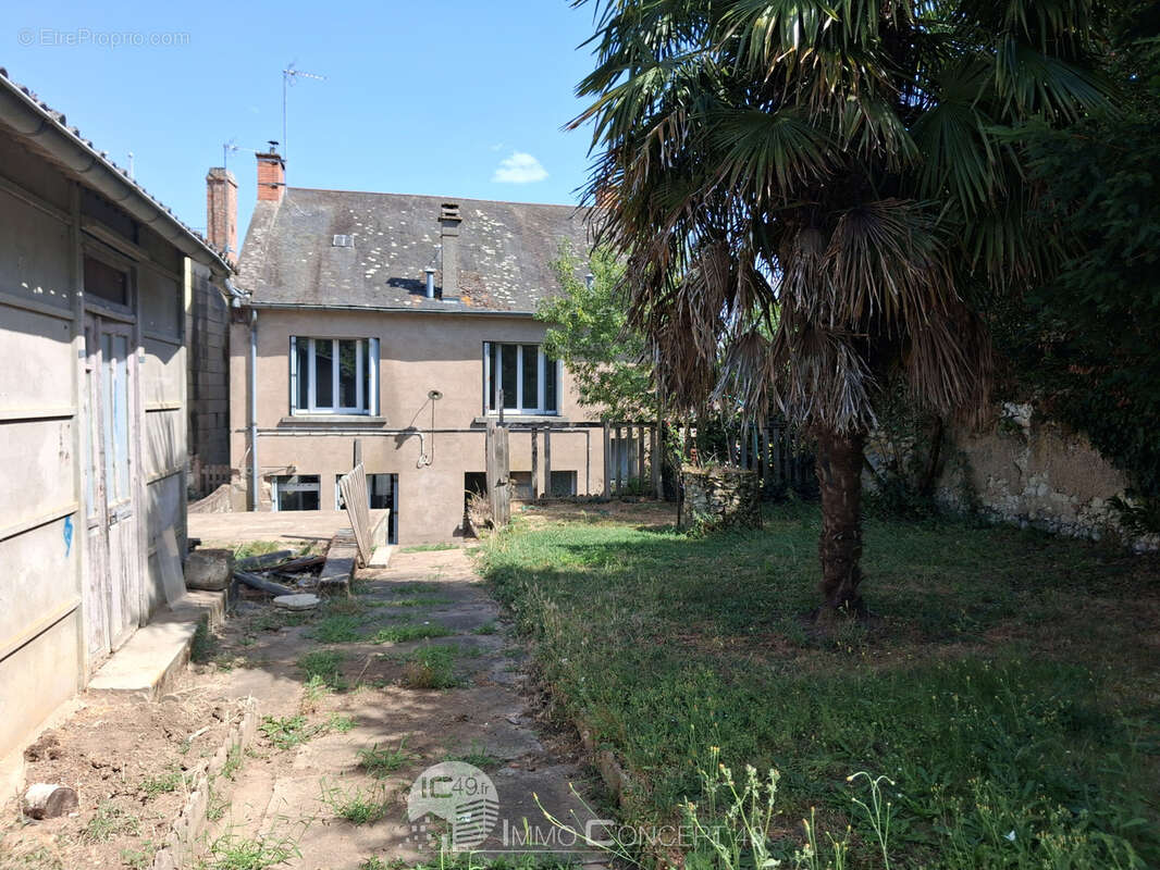 Maison à BOUILLE-LORETZ