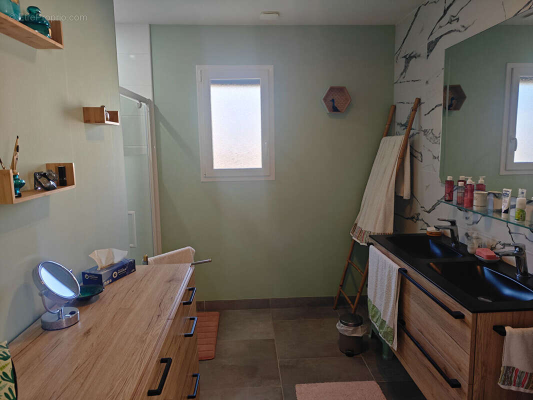 Maison à TONNAY-CHARENTE