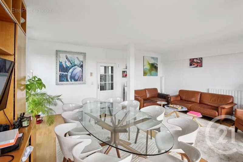Appartement à NEUILLY-SUR-SEINE