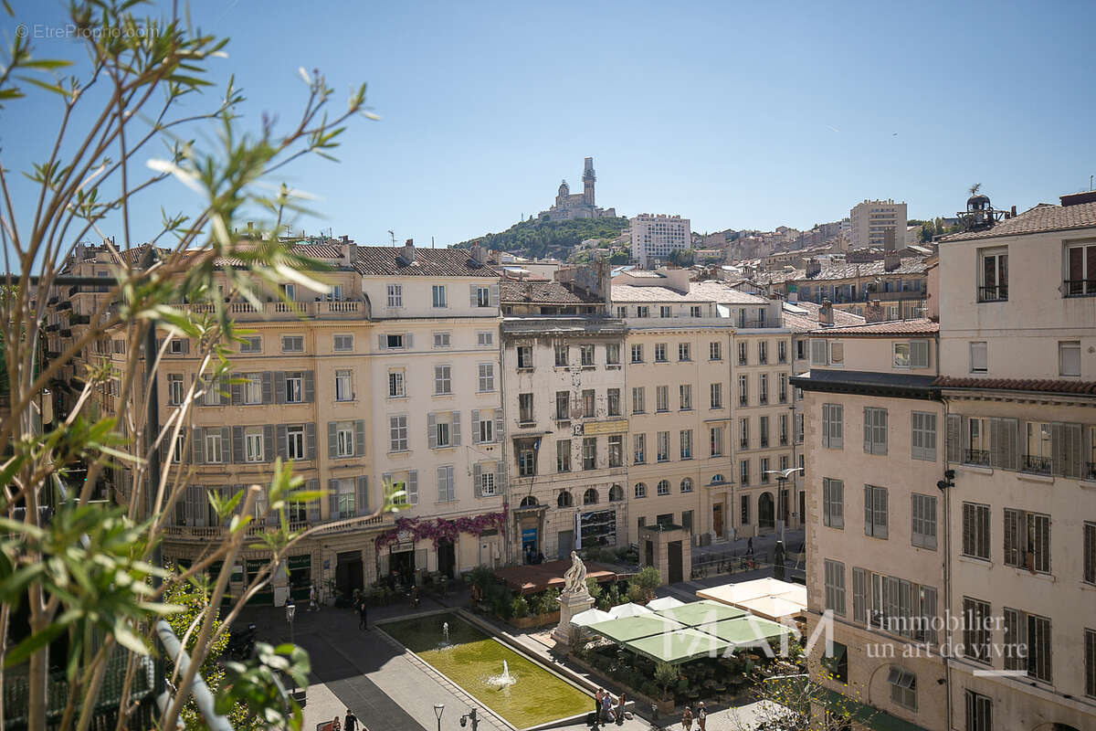 Appartement à MARSEILLE-1E
