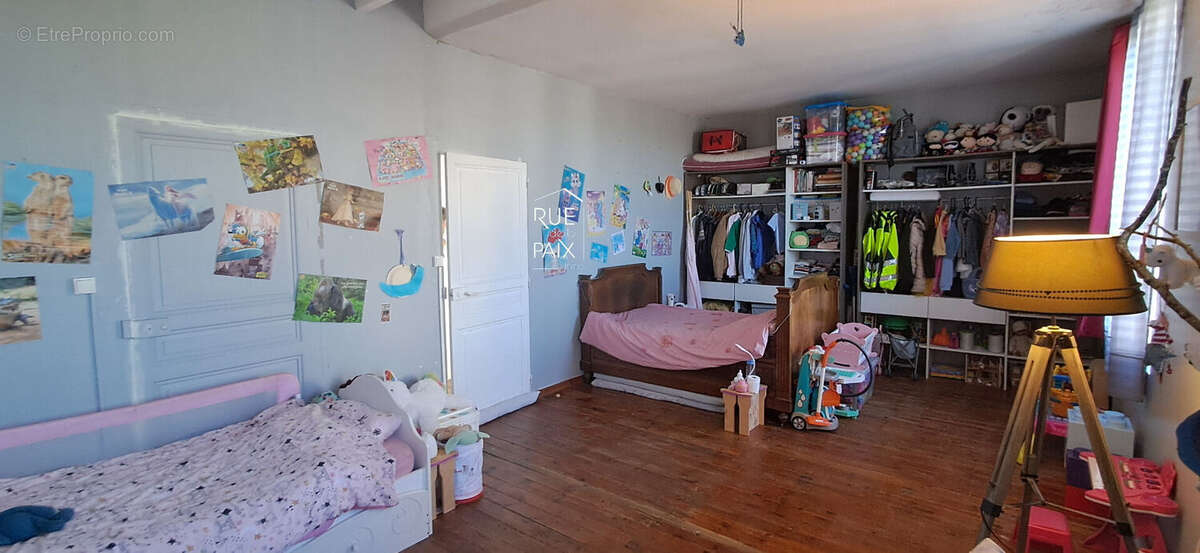 Maison - Saint Genest D'Ambiere 125.46 m2 - photo 7