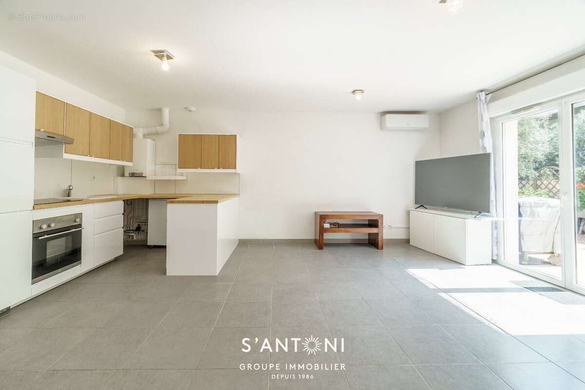 AGDE - CAYRETS - Appartement T3 en RDC avec Garage et Parking - photo 9