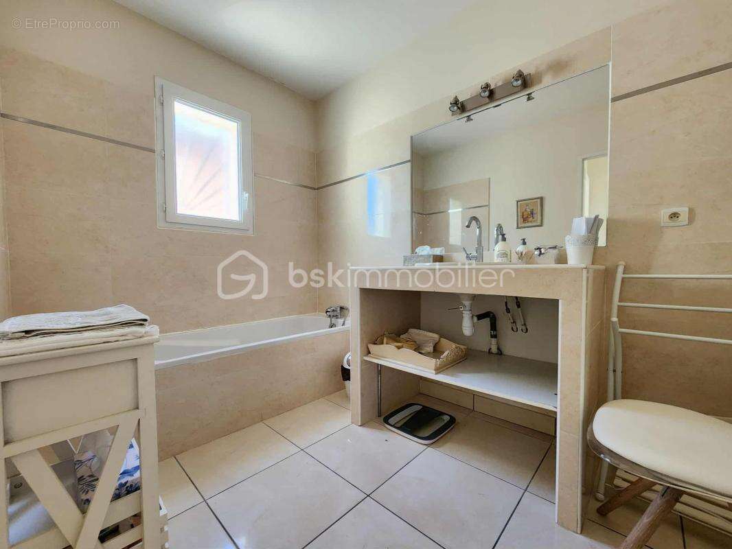 Maison à CASTELNAU-DE-GUERS