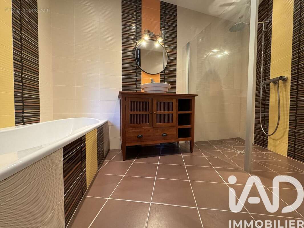 Maison 133 m² à Alluyes  - photo 7