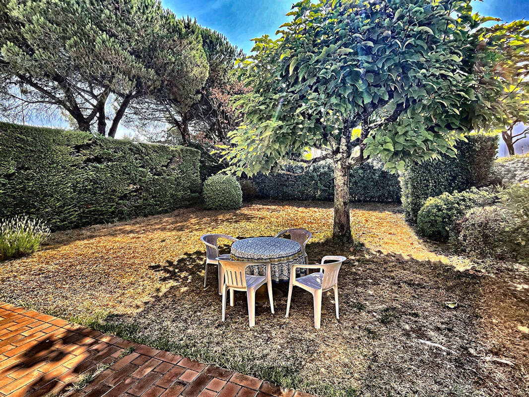 Royan  maison 4 chambres avec garage et jardin - photo 13