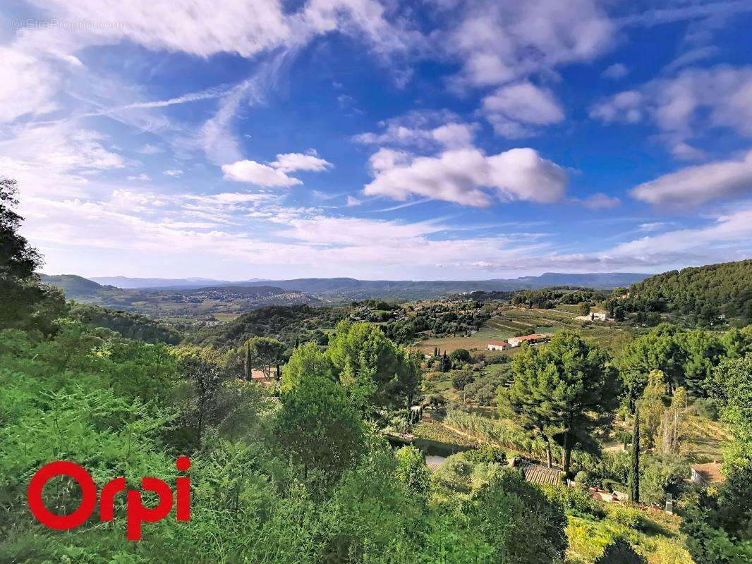 Terrain à LE BEAUSSET