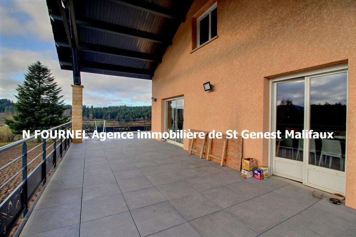 Maison à RIOTORD