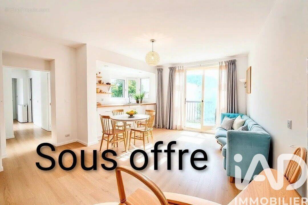 Photo 1 - Appartement à ROQUEBRUNE-SUR-ARGENS