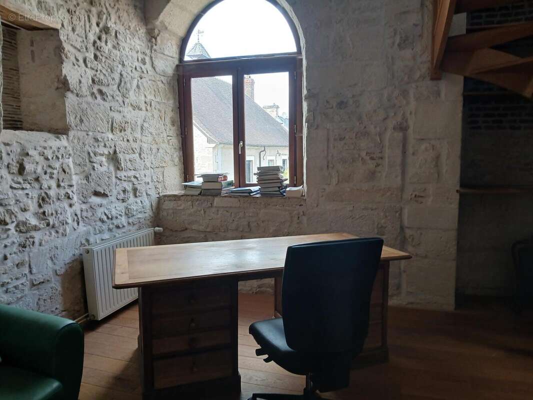 Photo 9 - Maison à BRUYERES-ET-MONTBERAULT