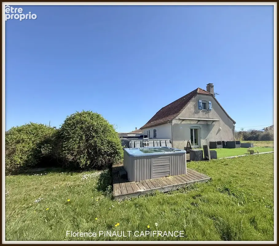Maison à POUYASTRUC
