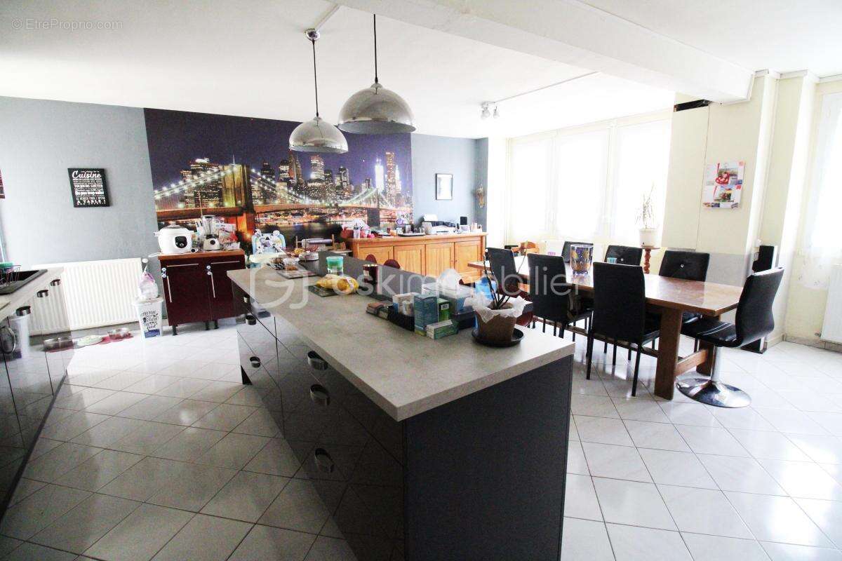 Maison à MONTEREAU-FAULT-YONNE