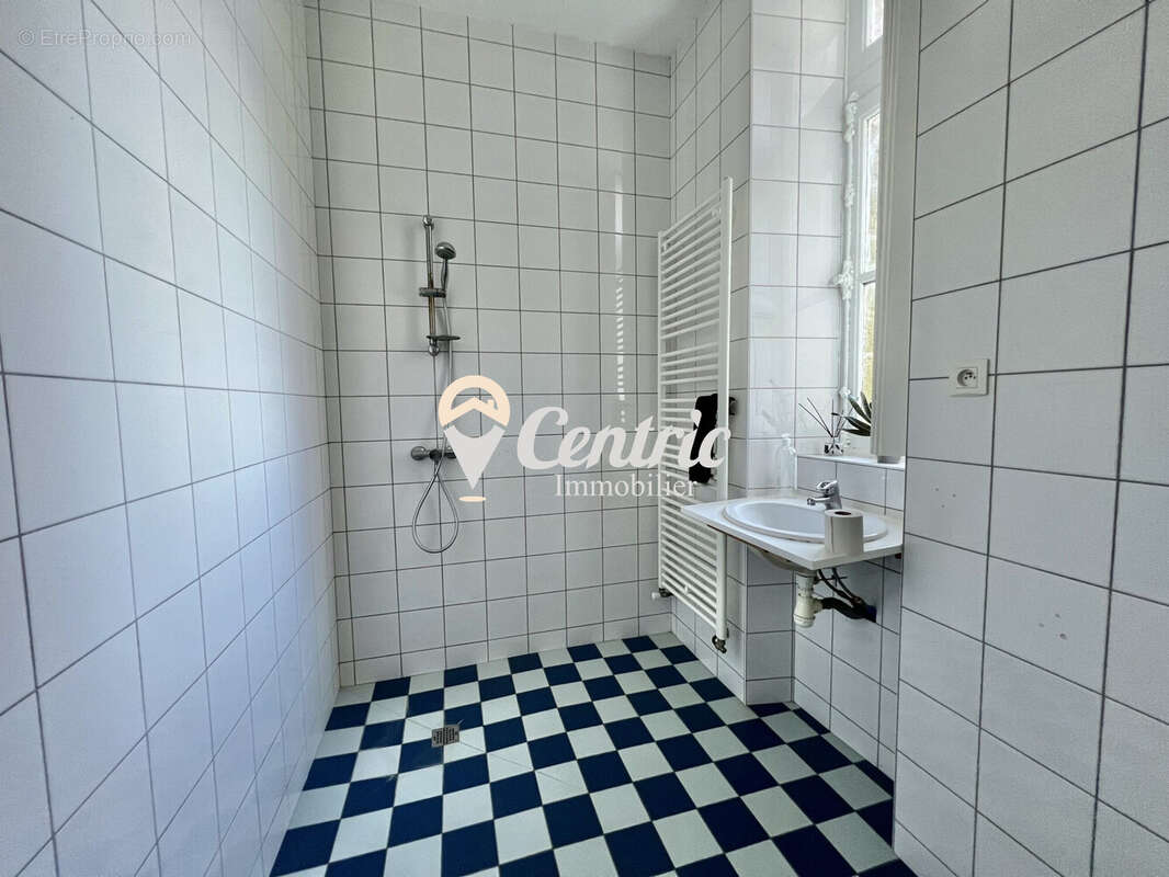 Autre à SAINT-MESMIN