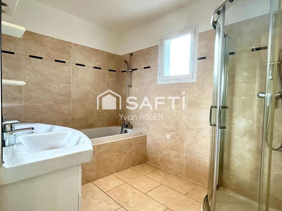 Photo 3 - Maison à MONTBETON