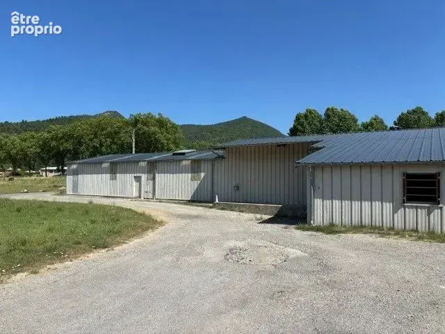 En exclusivite a saillans un batiment commercial ou professionnel - photo 10