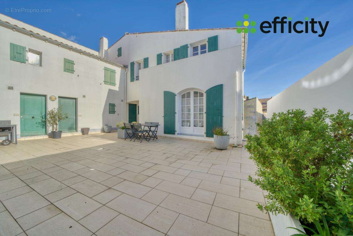 Appartement à SAINT-MARTIN-DE-RE