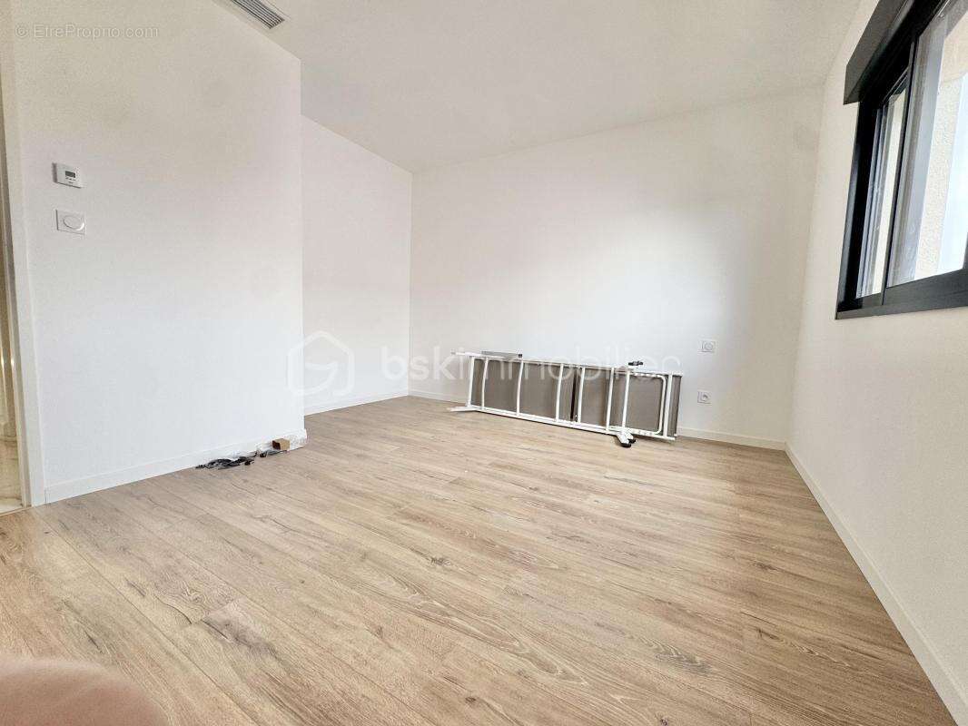 Nissan-lez-enserune – maison contemporaine 129 m² – 5 chambres – piscine – garage – terrain 300 m² - photo 13