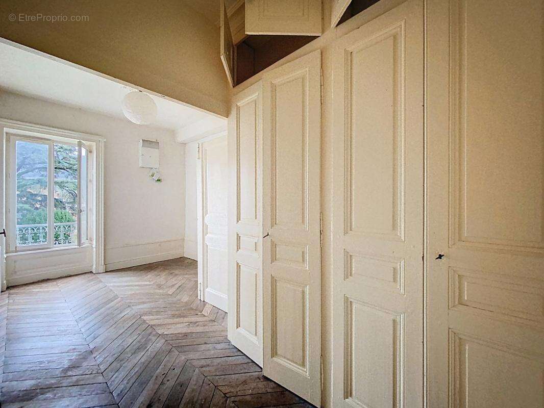 Appartement à CHESSY