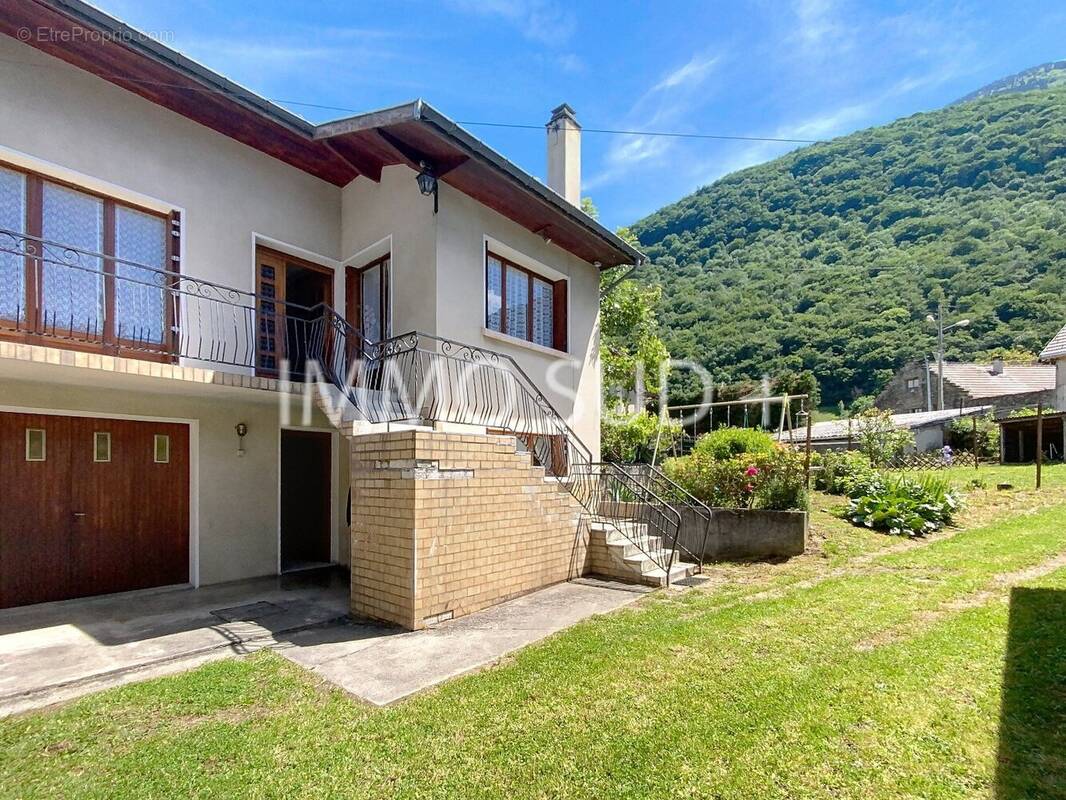 Maison à NOTRE-DAME-DE-COMMIERS