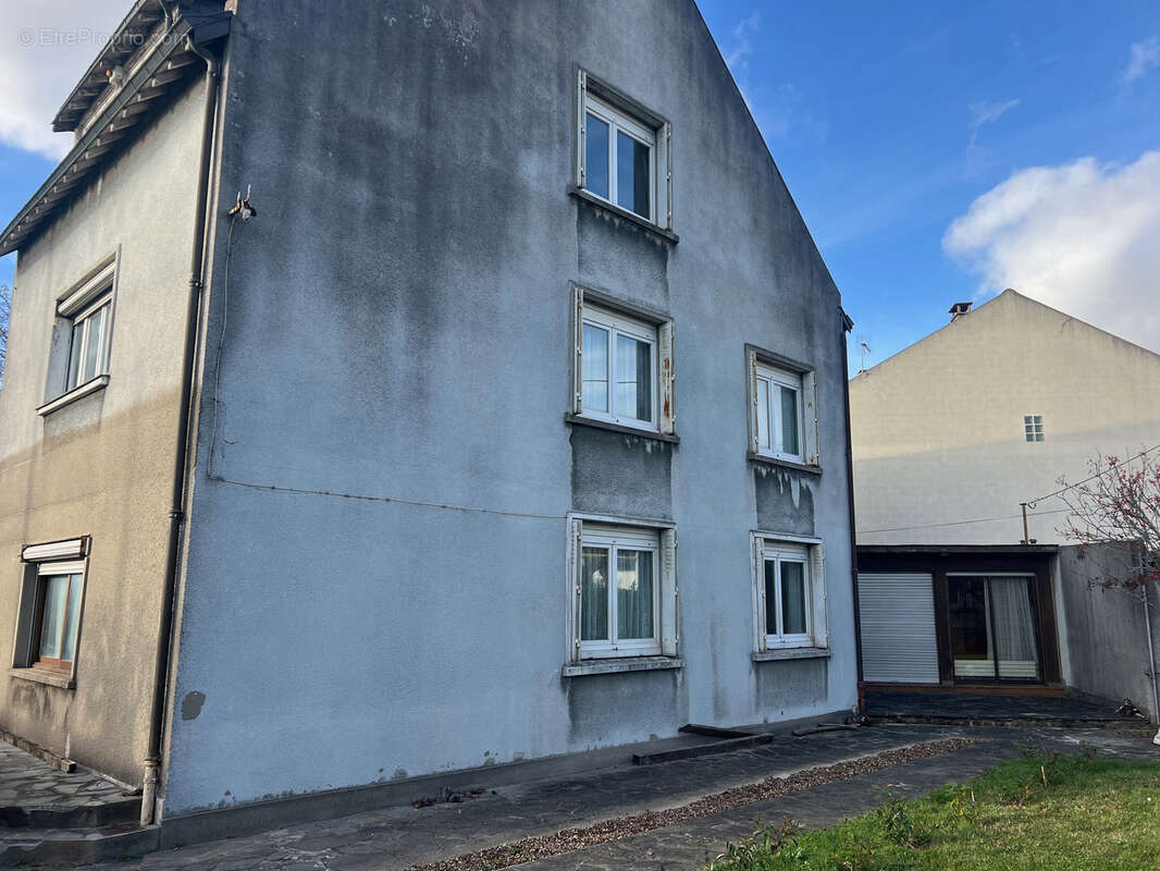 Maison à PARAY-VIEILLE-POSTE