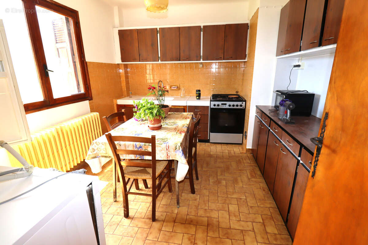 Maison 450 m2 - 4 appartements - photo 19