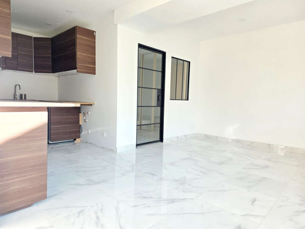 Appartement à PARIS-19E