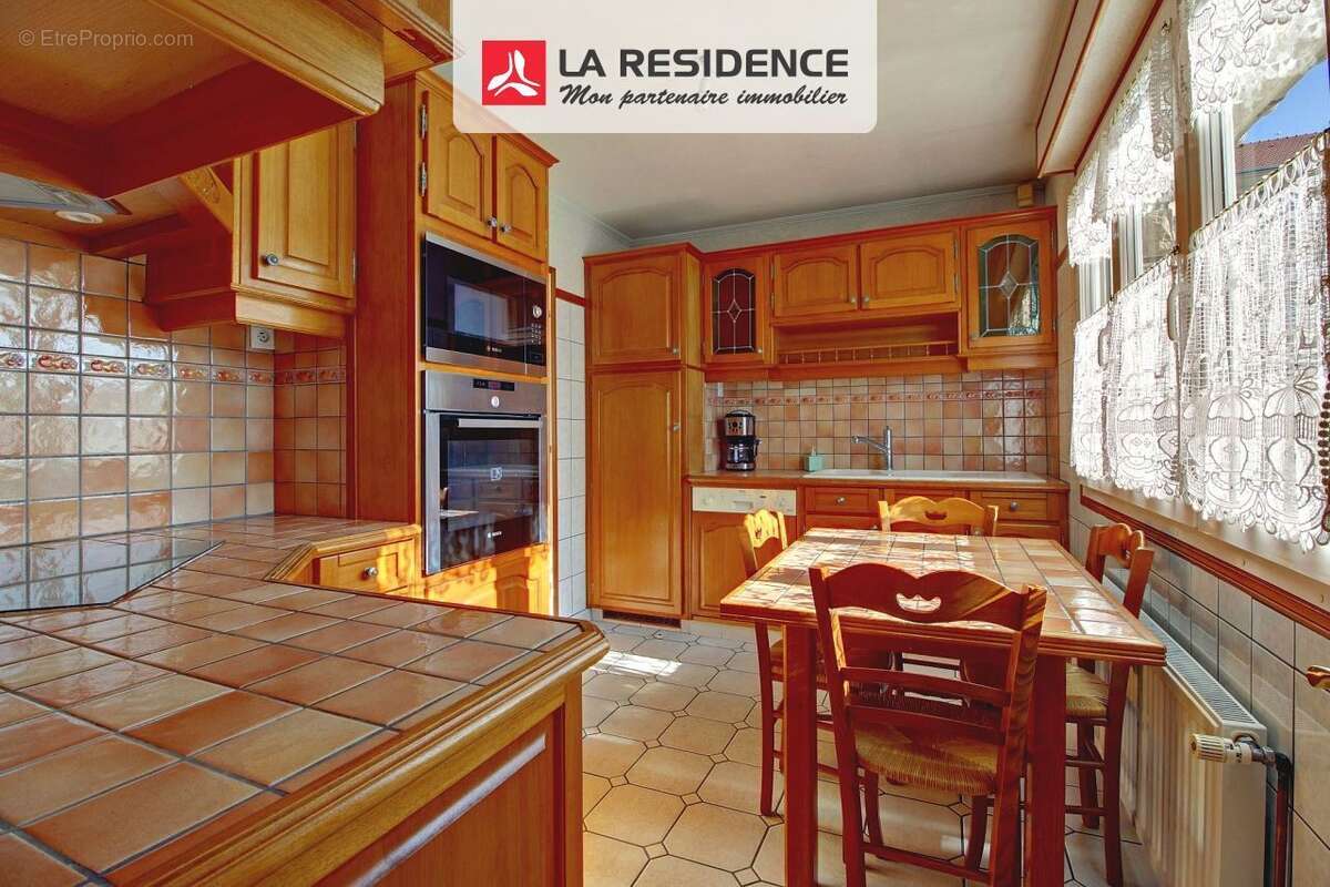 Maison à SAINT-ETIENNE-DU-ROUVRAY