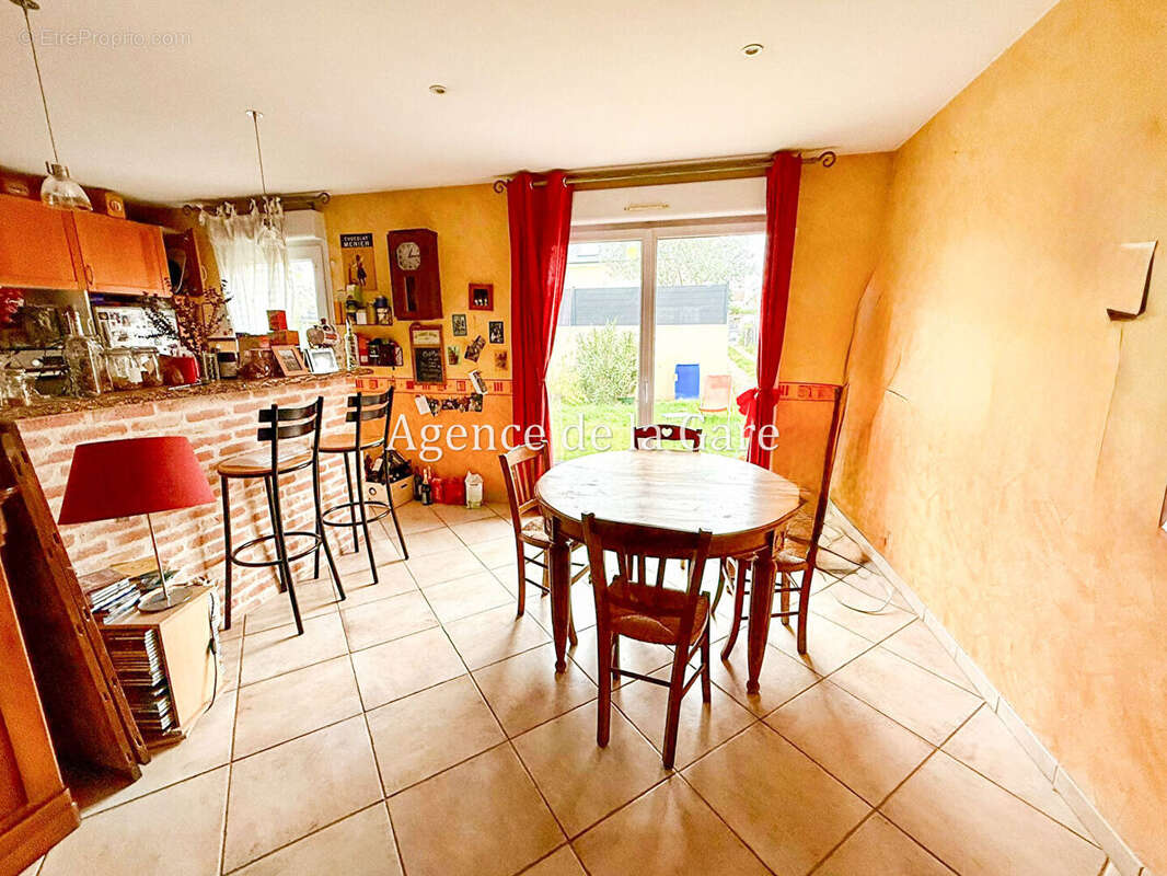 Maison à SARTROUVILLE