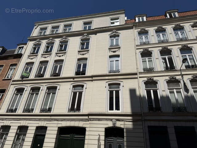 T3 dans bel immeuble bourgeois - photo 7