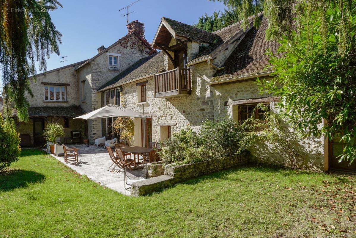 Maison à MORIGNY-CHAMPIGNY
