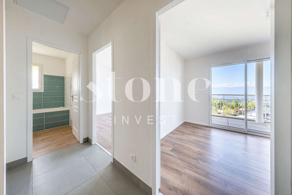 Maison à COLLONGES-SOUS-SALEVE