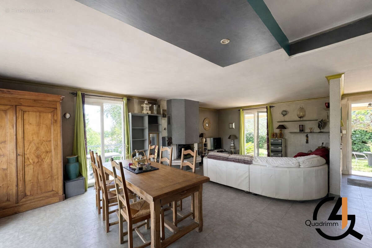 Maison à ESPONDEILHAN