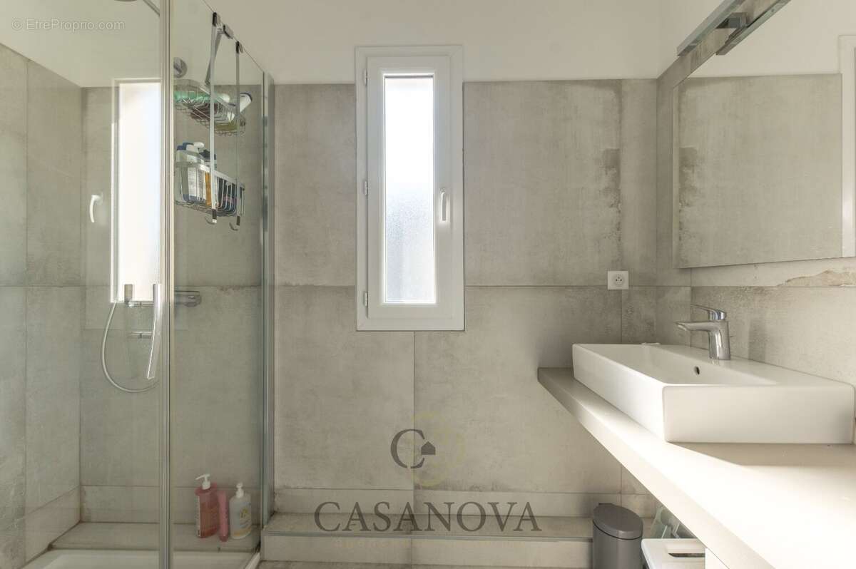 Appartement à CASTELNAU-LE-LEZ