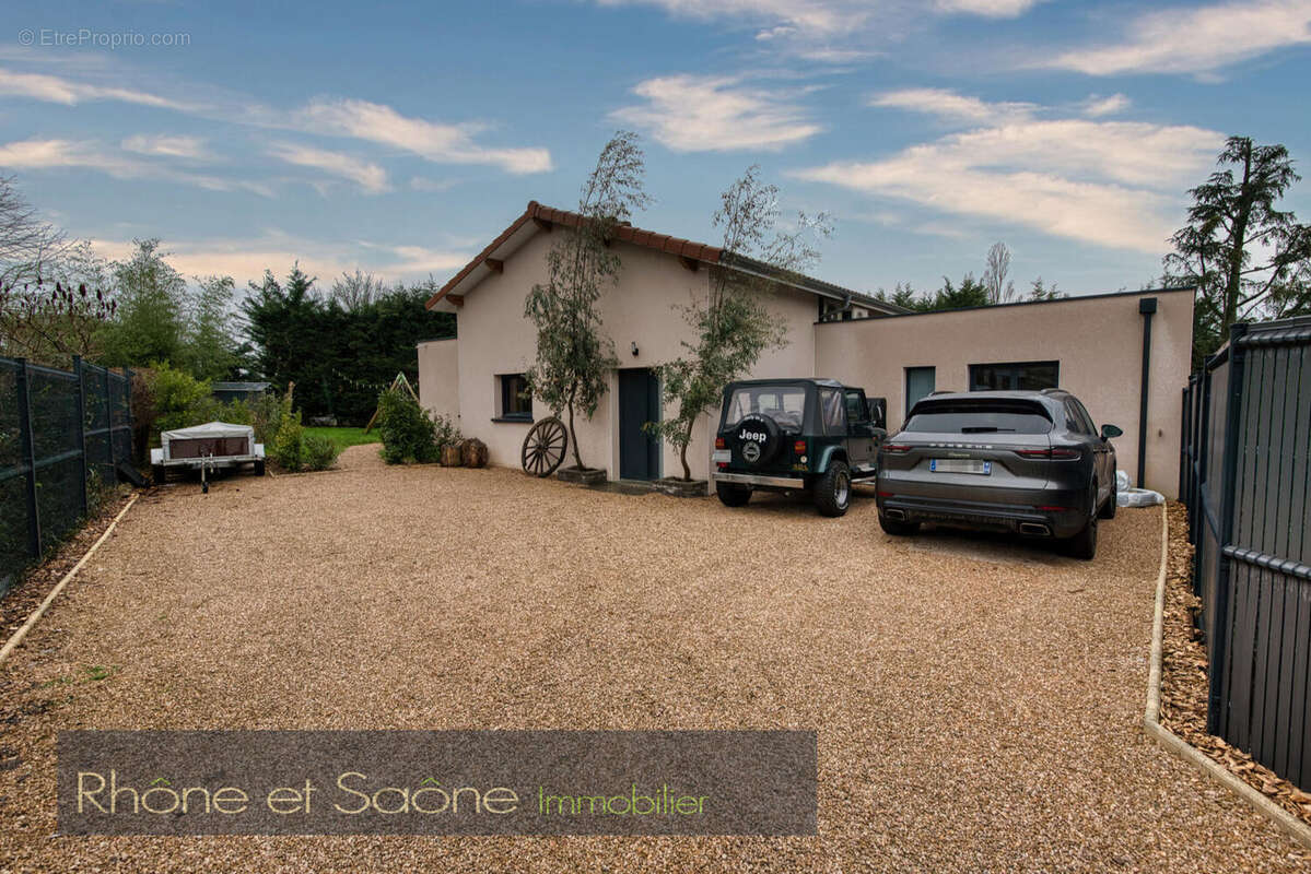Photo 4 - Maison à LA TOUR-DE-SALVAGNY