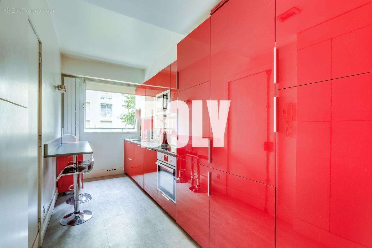 Appartement à PARIS-8E