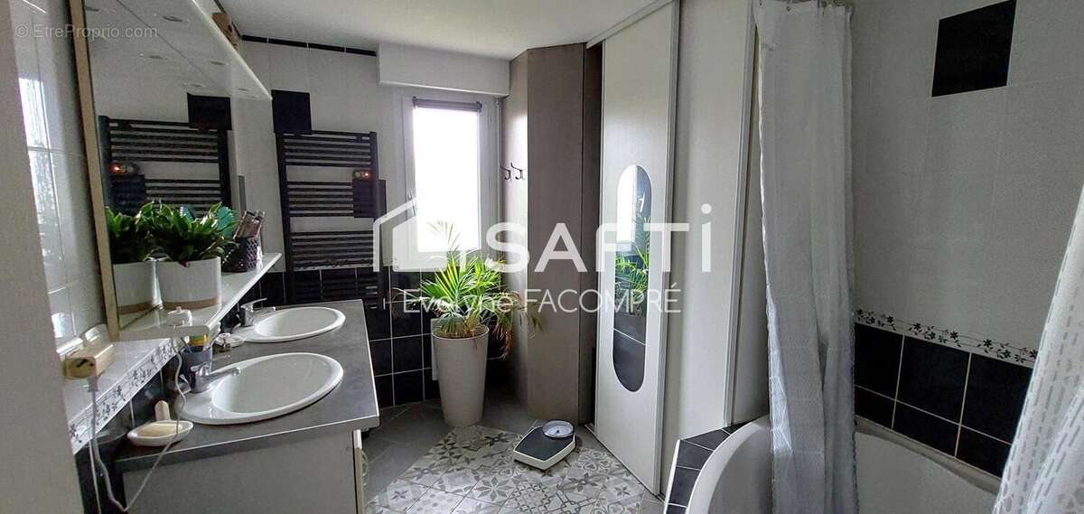 Photo 4 - Maison à SAINT-OMER-CAPELLE