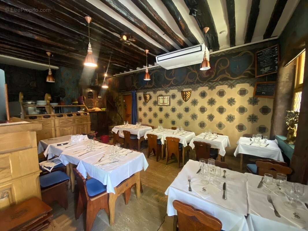 130 m² à Paris-4e  - photo 2