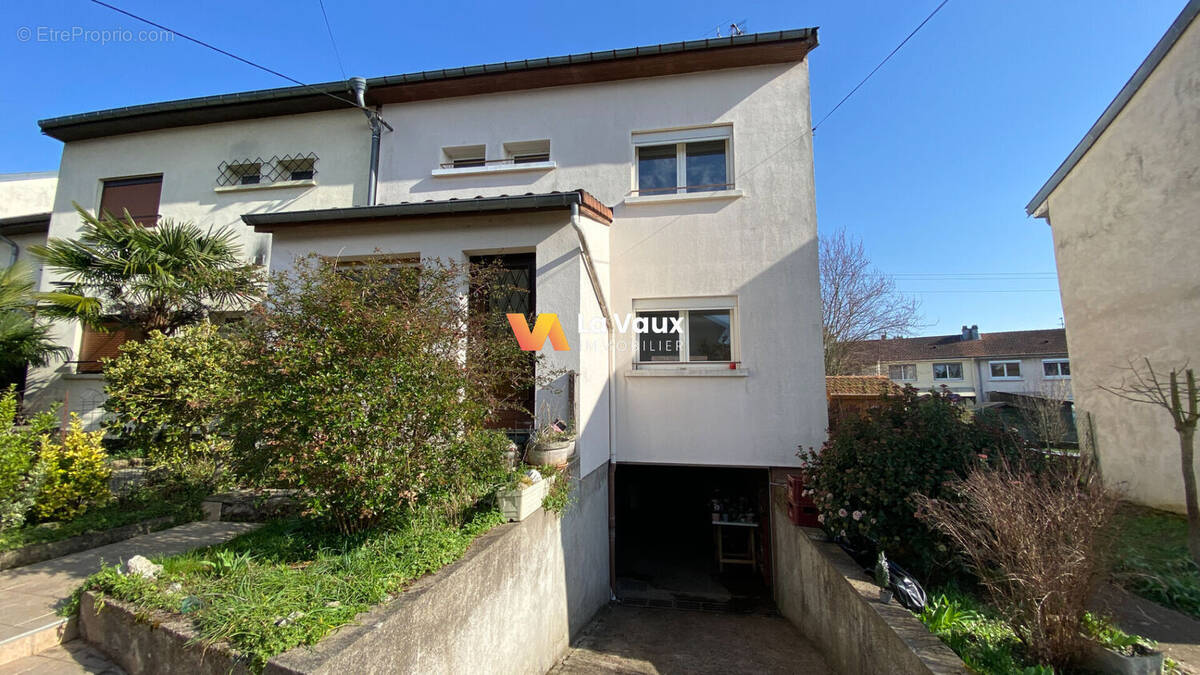 Maison à BOUXIERES-AUX-DAMES