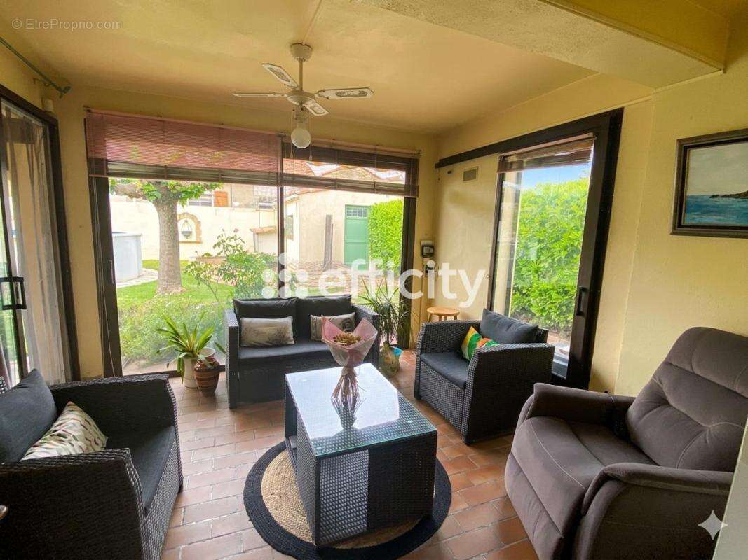 Maison 121 m² à Miramas  - photo 5