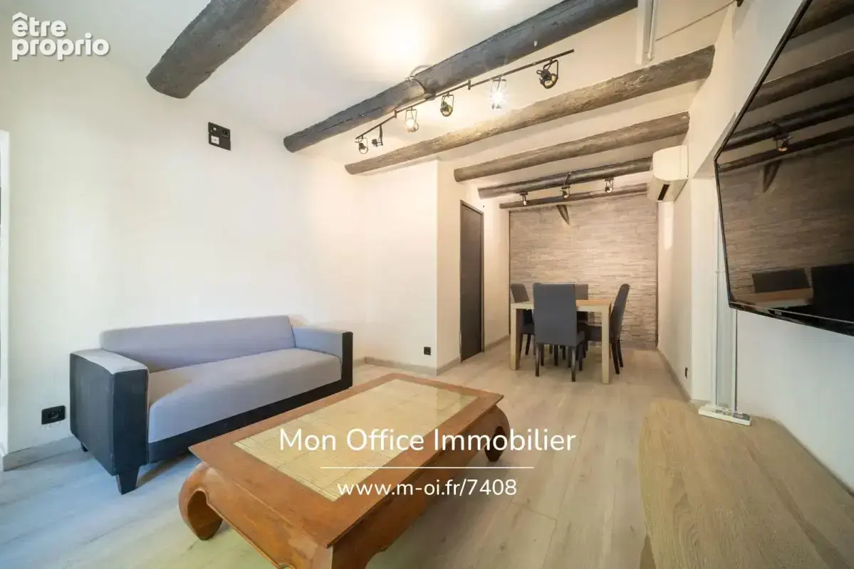 Référence : 7408-YAN - Appartement 2 pièces avec extérieur au centre ville - photo 1
