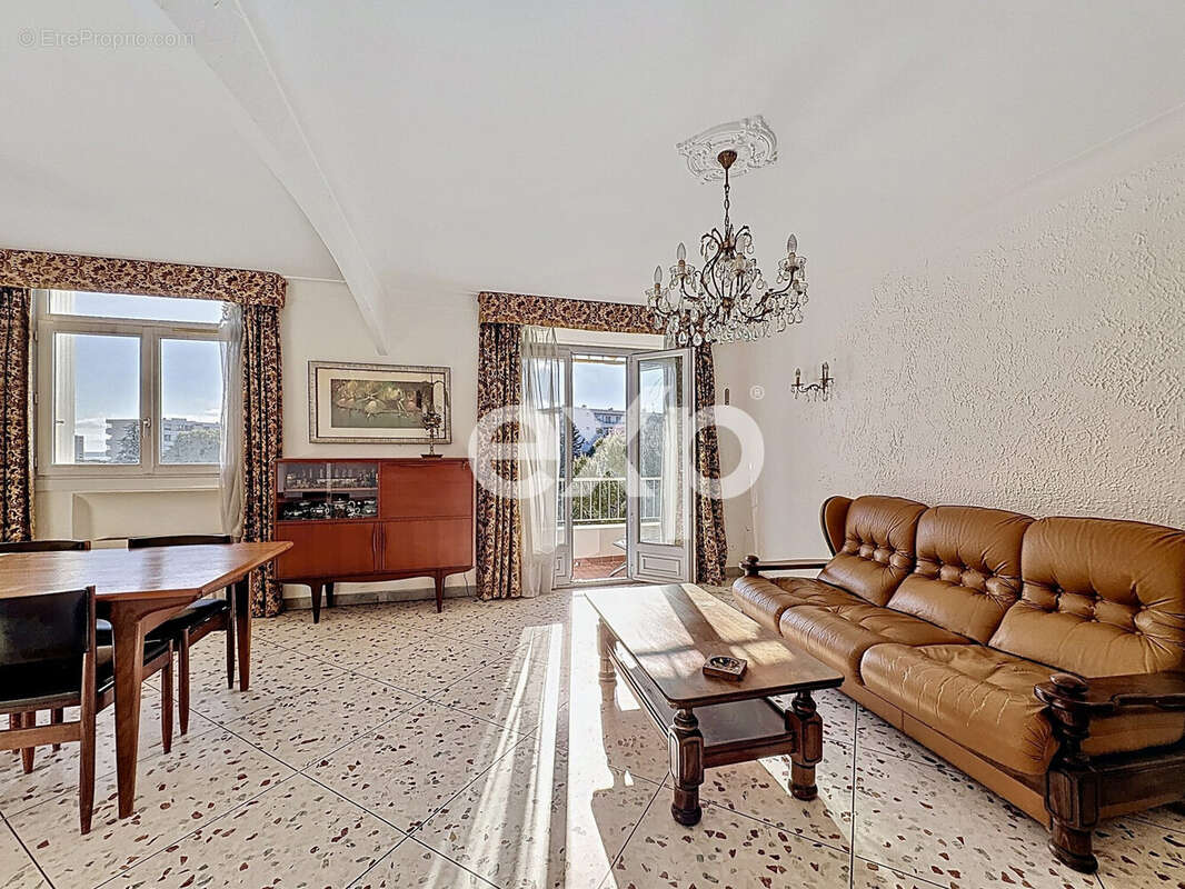 Appartement 76 m² à Antibes  - photo 8