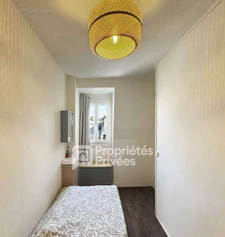 Appartement à PARIS-8E