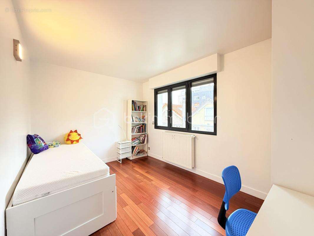 Maison à LE PERREUX-SUR-MARNE