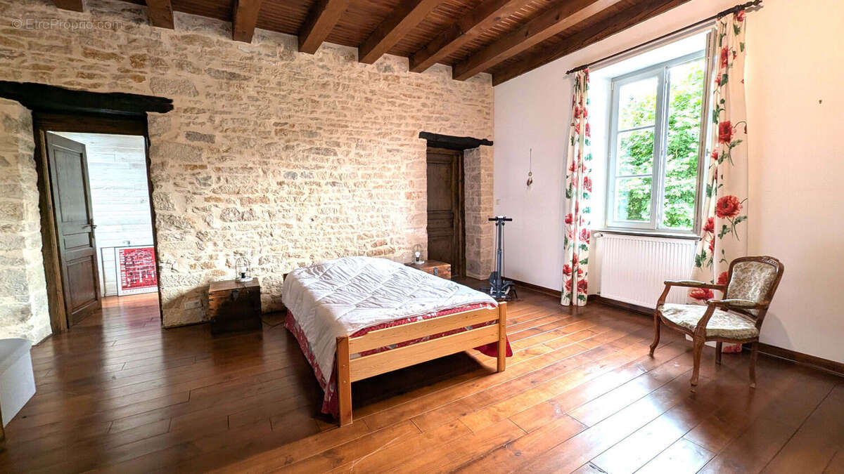 Maison Gigny 172 m² - photo 12