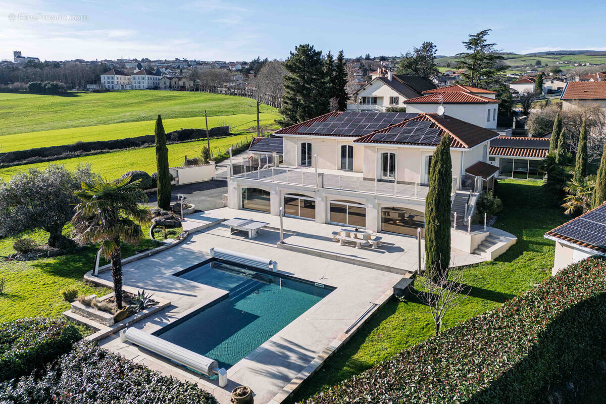 Maison à SAINT-MARTIN-LA-PLAINE