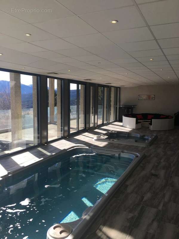 Maison à LES ANGLES