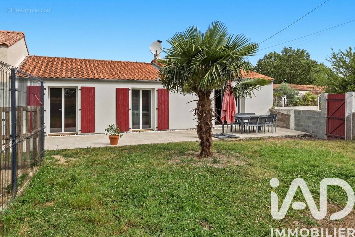 Photo 1 - Maison à SAINT-MARS-DE-COUTAIS