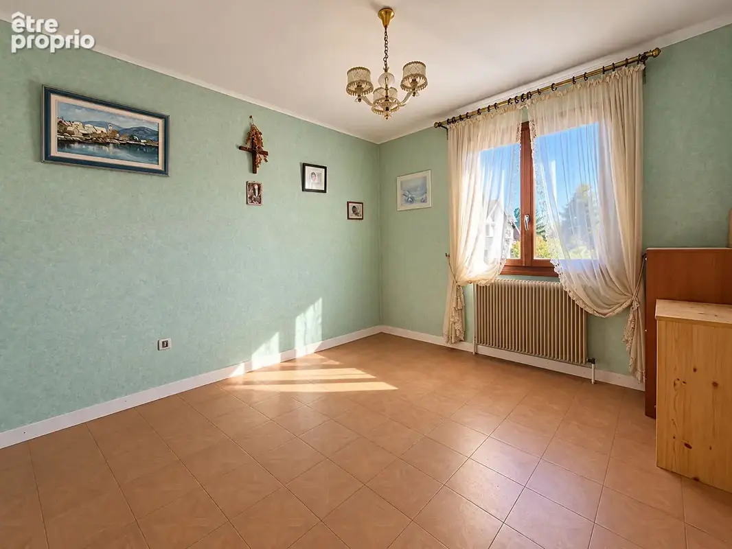 Maison Lons Le Saunier 6 pièce(s) 151.21 m2/4 chambres - photo 4