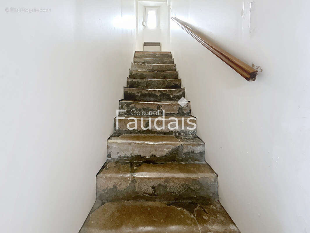 Maison à DEUX-JUMEAUX