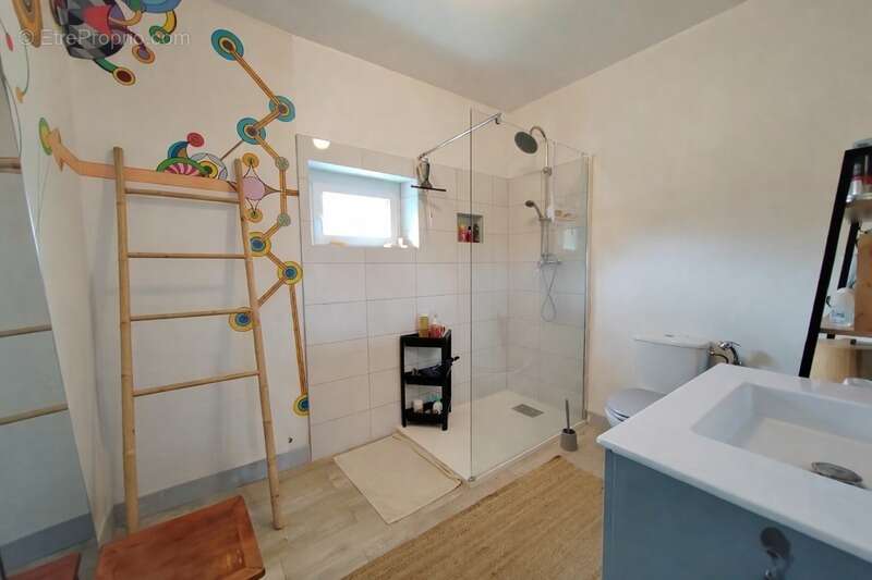 Charmante maison en pierre de 106 m² avec jardin et dépendances à VALENCE SUR BAISE (32) - photo 12