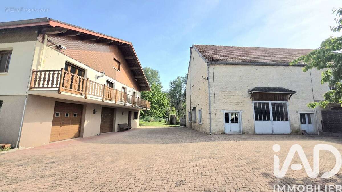 Photo 3 - Maison à GEVROLLES